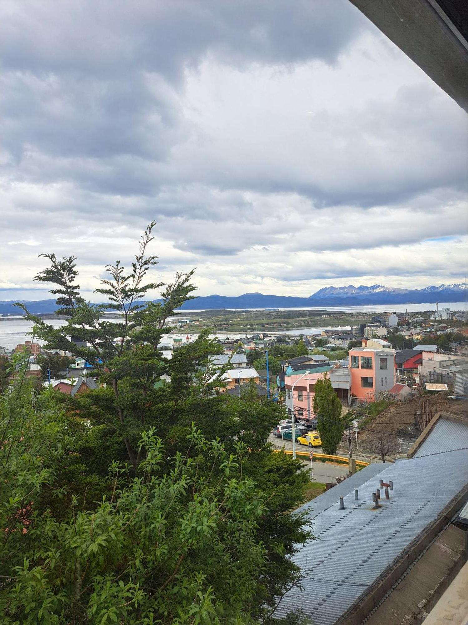 Alem 3C Apartment Ushuaia Bagian luar foto