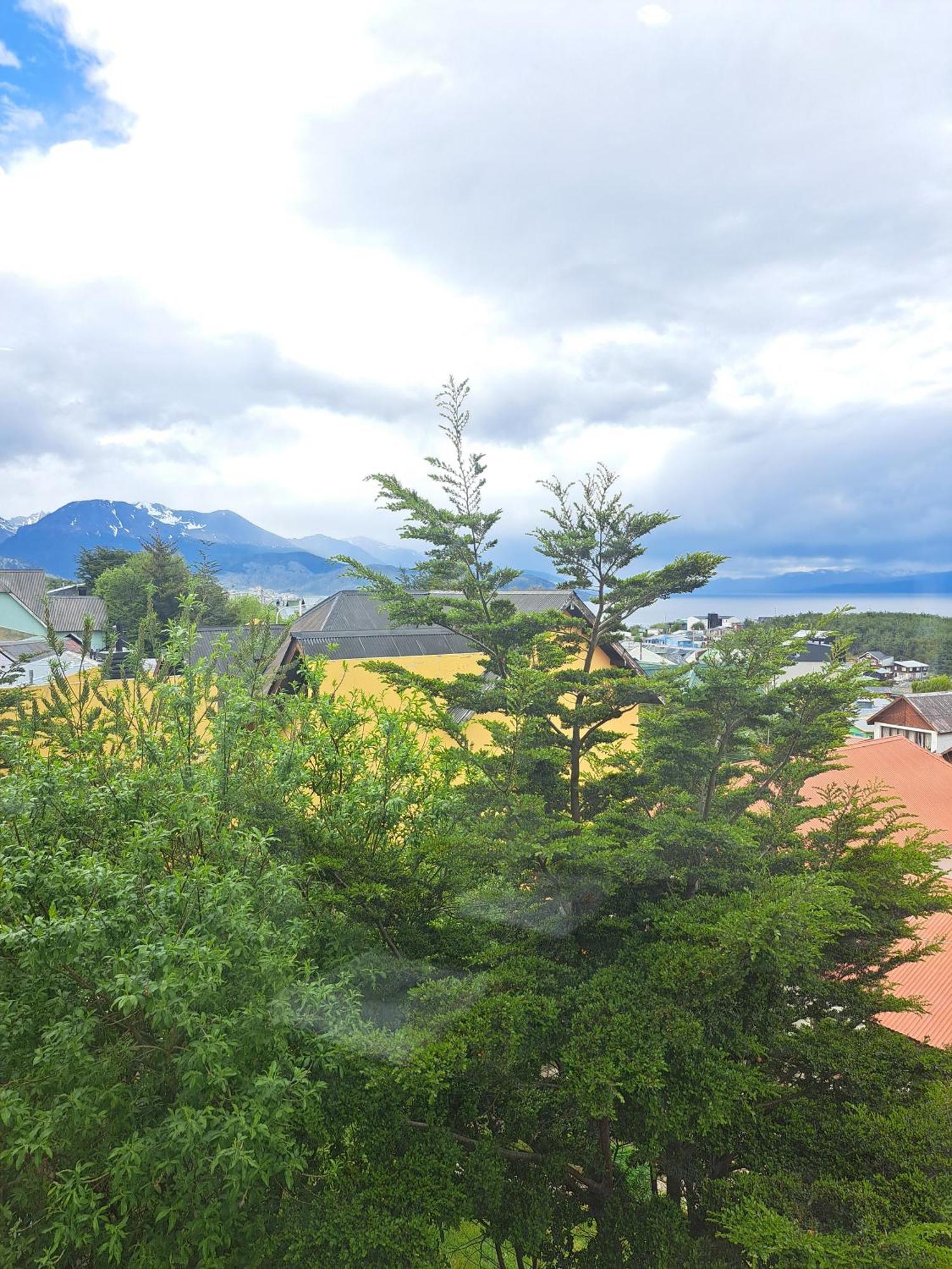 Alem 3C Apartment Ushuaia Bagian luar foto